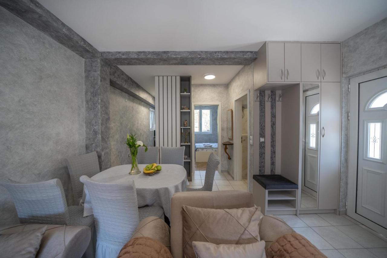 Apartman Anja Risan Extérieur photo